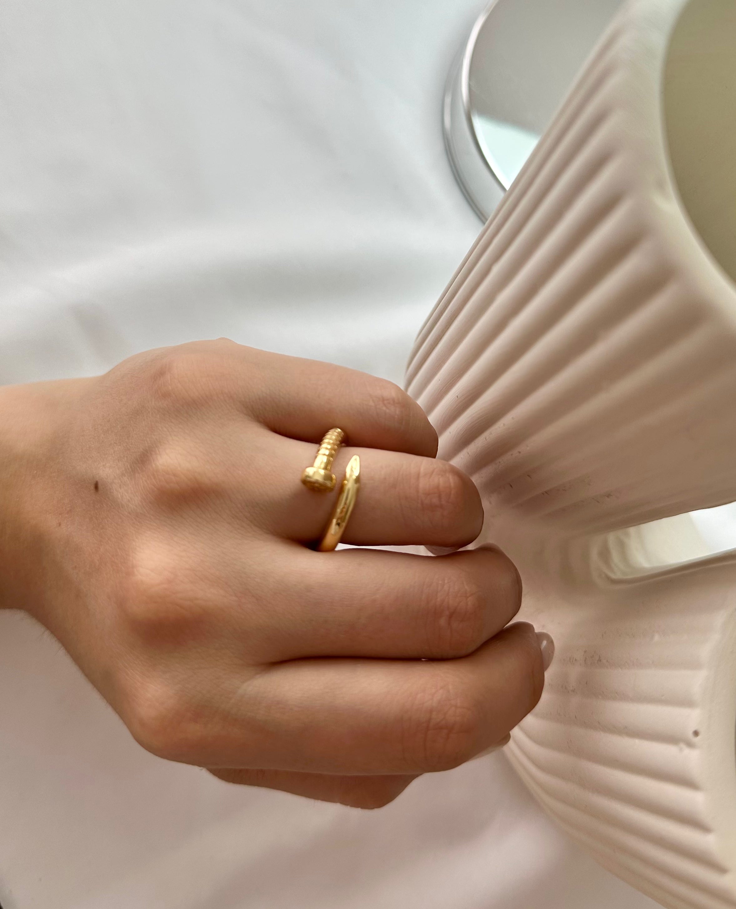 Anillo Clavo